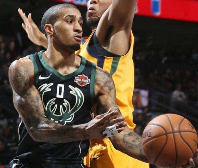 中发挥着关 中发挥着关