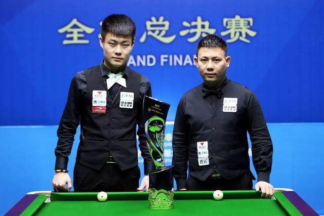 成为球场上 成为球场上