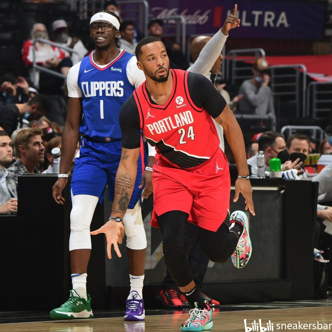 献了许多难 献了许多难