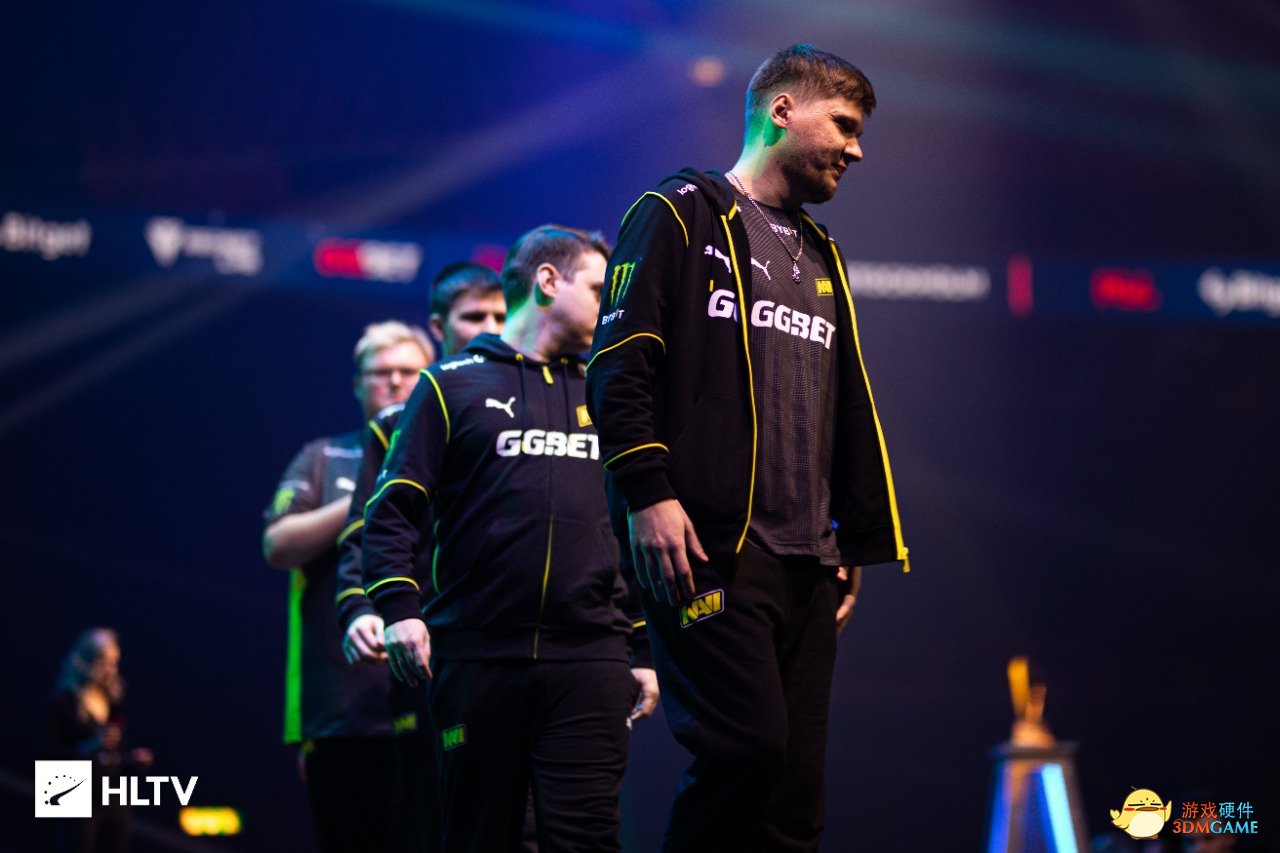 他还只是潜 他还只是潜